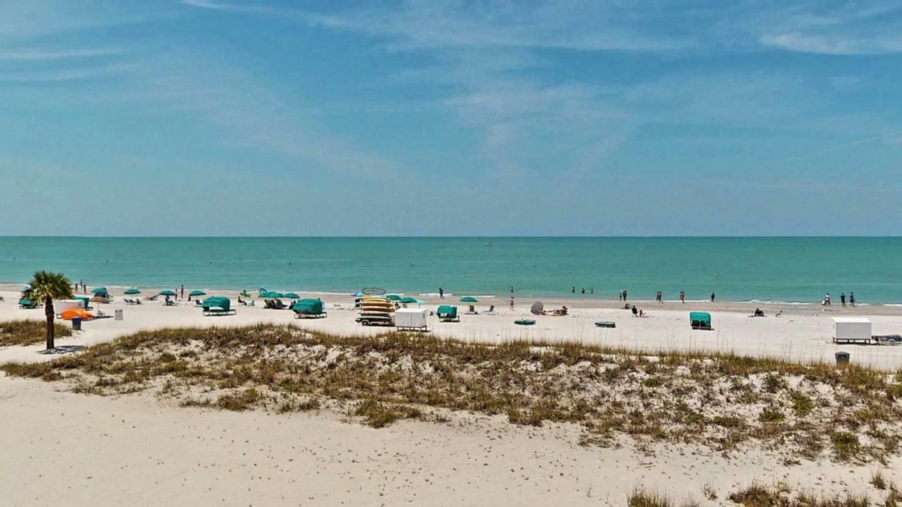 Island Inn Beach Resort St. Pete Beach Exterior photo